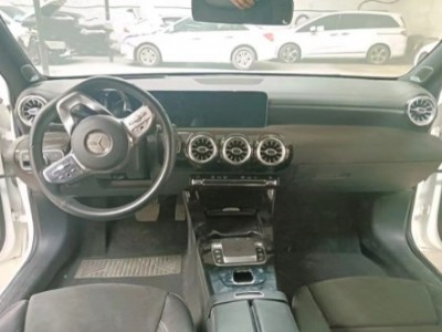19年奔驰A级中型车