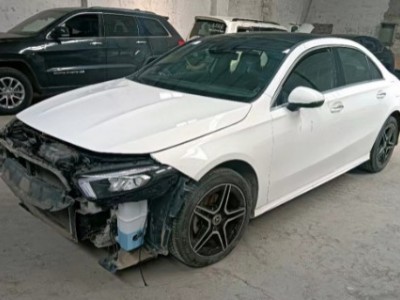 19年奔驰A级中型车