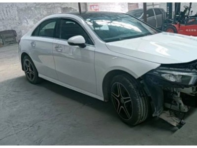 19年奔驰A级中型车