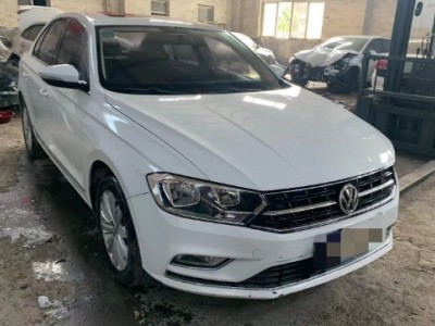 18年大众宝来中型车