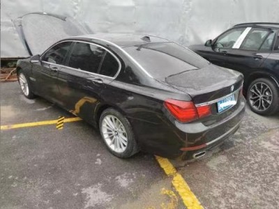 13年宝马宝马7系小型车