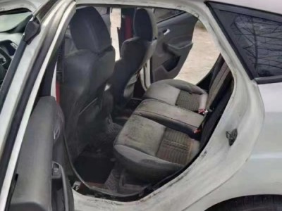 14年福特福克斯小型车