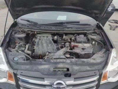 16年日产轩逸中型车