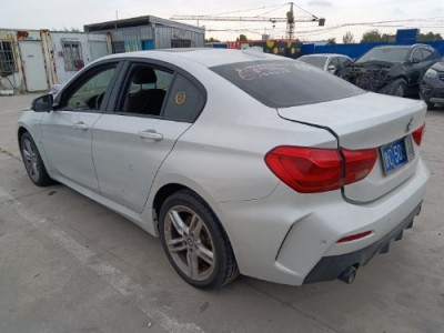 21年宝马宝马1系小型车