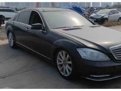 09年奔驰奔驰S级中型车