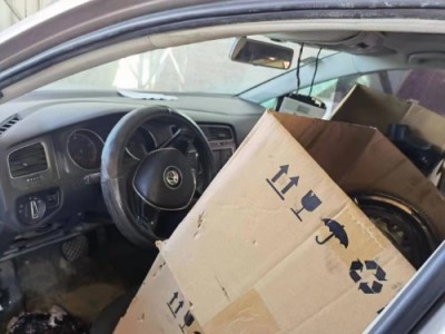 16年大众高尔夫中型车