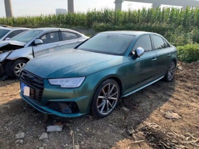 年奥迪奥迪S4小型车