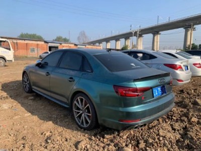 年奥迪奥迪S4小型车