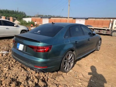 年奥迪奥迪S4小型车