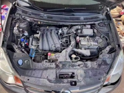 17年日产轩逸小型车