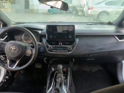 19年丰田雷凌中型车