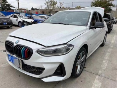 21年宝马宝马1系小型车