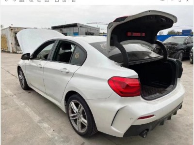 21年宝马宝马1系小型车