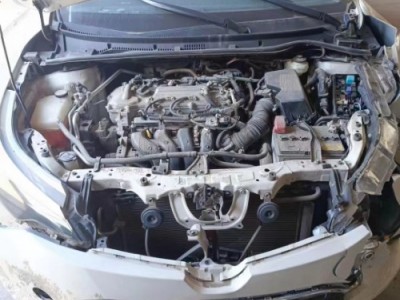 16年丰田雷凌小型车