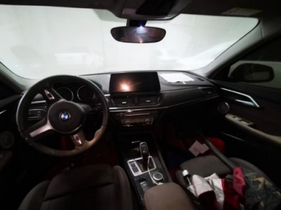 22年宝马宝马1系小型车