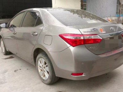 16年丰田卡罗拉中型车