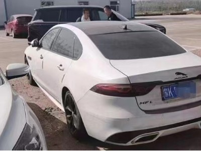 22年捷豹捷豹XFL小型车