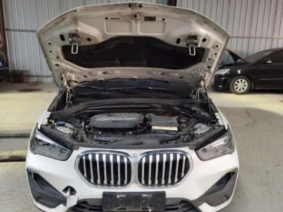 21年宝马宝马X1中型车