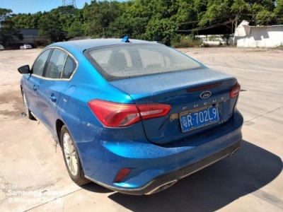 21年福特福克斯小型车