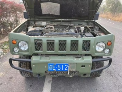 19年北汽制造勇士中型车