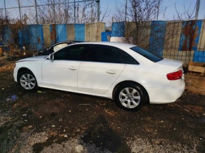 12年奥迪奥迪A4L小型车
