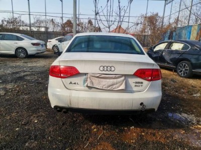 12年奥迪奥迪A4L小型车