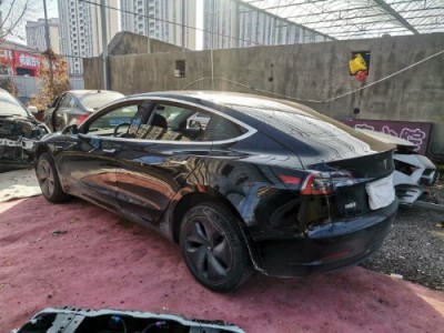 20年特斯拉MODEL 3中型车