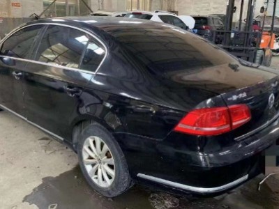 14年大众迈腾中型车
