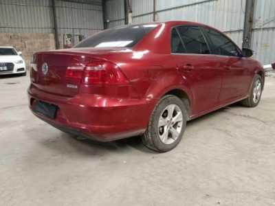 14年大众宝来中型车