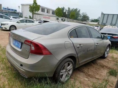 15年沃尔沃沃尔沃S60中型车