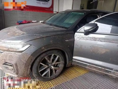 19年大众途锐SUV