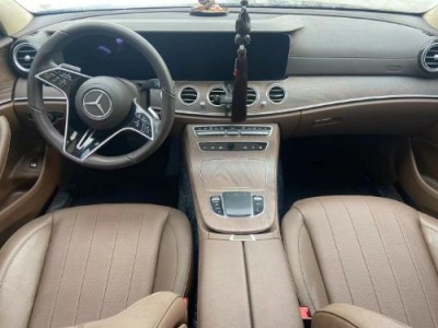 21年奔驰奔驰E级中型车
