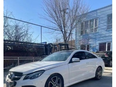 16年奔驰奔驰E级小型车