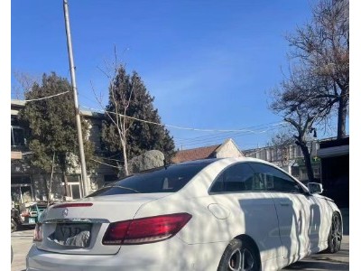 16年奔驰奔驰E级小型车