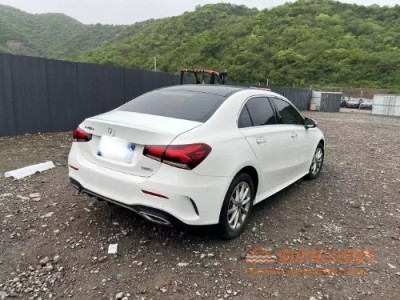 21年奔驰A级微型车