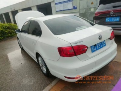 13年大众速腾中型车