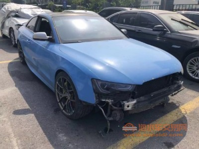 13年奥迪奥迪A5中型车