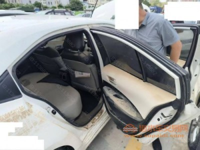 年丰田卡罗拉中型车