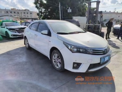 15年丰田卡罗拉中型车