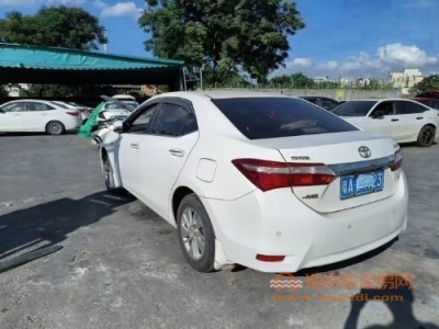 15年丰田卡罗拉中型车
