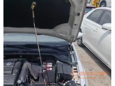 16年大众速腾中型车