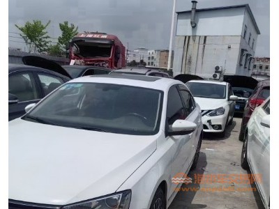 16年大众速腾中型车