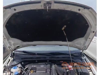 16年大众速腾中型车