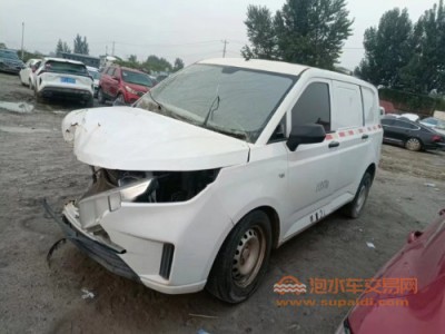 20年五菱五菱宏光VSUV