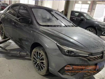 21年荣威荣威i5中型车