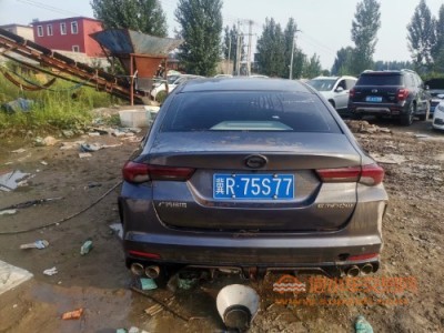 21年广汽传祺影豹中型车