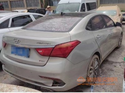 17年现代名图中型车