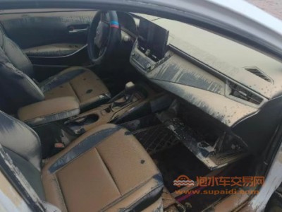 23年丰田雷凌中型车