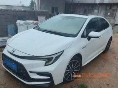 23年丰田雷凌中型车