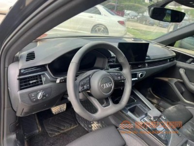 23年奥迪奥迪A4L中型车